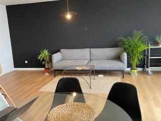 Skyline City Apartment - 8