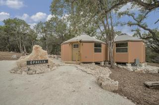Ophelia Luxury Yurt-Cabin - Canyon Lake - Hot Tub - 9