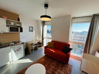 We Live In R - Duplex 501 - 7