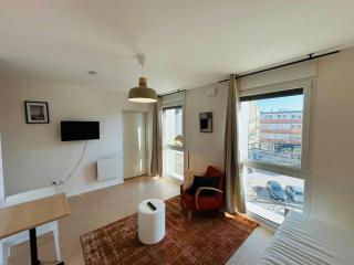 We Live In R - Suite 304 - 8