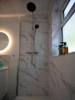 Stylish Double Room - Shared Bathroom - No Kitchen - Nottingham - 1