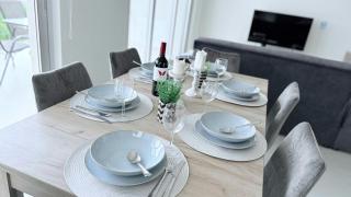 Too Coool Apartment Mythical Seas 5 - 6