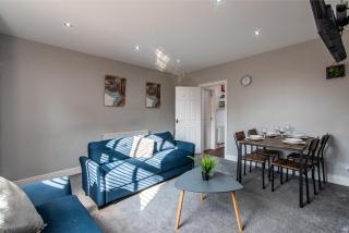 4BR Bradford Home,Contractor Friendly with Parking - 9
