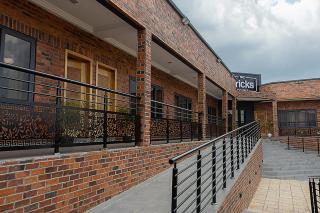THE bricks COURT - Obomen - 1
