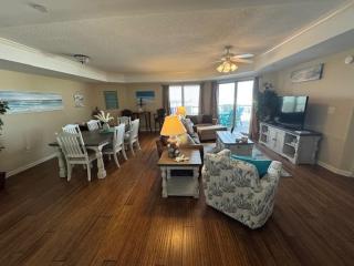 Stylish oceanview 2 bedroom unit - 1603 Royale Palms - Kingston Plantation condo - 7