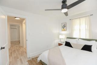 Sojourn on the Bay 2 BR Private Beach Access - 7