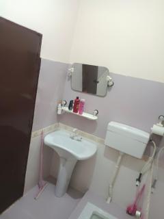 A well furnished room in apartment - Rahimyar Khan - 2