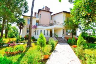 Malikane Residence,6 bed detached - 5