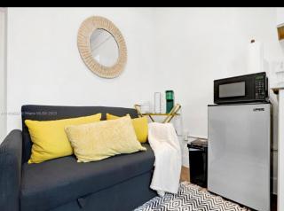 HOT TUB and Washer & Dryer in Unit - 4