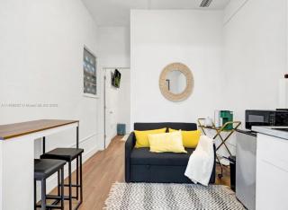 HOT TUB and Washer & Dryer in Unit - 3