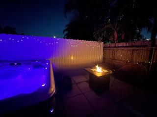 HOT TUB and Washer & Dryer in Unit - 7