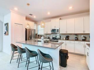 Modern 5BR with Private pool & Jacuzzi - Kissimmee - 8