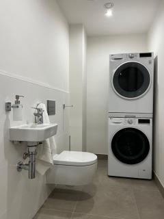 Elegant Prague Flat with Balcony, Workspace, Garage - Prague - 6