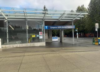 Comfort cottage guest home near subway station, bus and downtown - Vancouver - 0