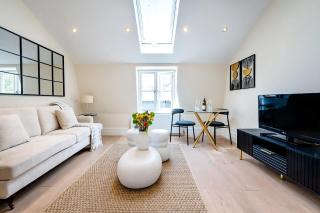 The Paddington Professional - by Out of Office Lifestyle - 0