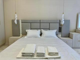 Modern 2-Room Apartment in Crystal Complex, Abay Avenue, Almaty - Almaty - 6