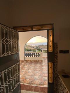 Family home - Large terrace 10 min from the beach - 4