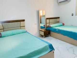 شاليه بقريه جرين بيتش الساحل الشمالي 4 غرف تشطيب السنه لوكس - El-Alamein - 4