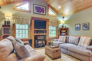 Wraparound Porch with Views Blue Ridge Mtn Gem! - 6