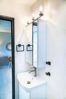 AQUA Villas Del Mar Apt 4 - 2BR Beachside Escape with Walkable Dining - 4