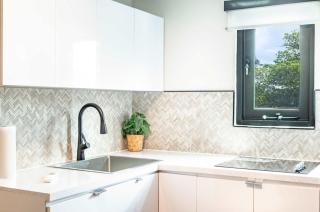 2 Bedroom PH Fully Renovated Beachfront Retreat with Private Patio & Breathtaking Ocean Views - 1