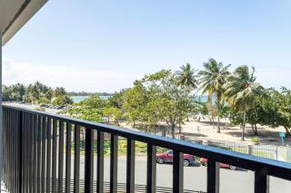 Fully Renovated Beachfront Family Building 2 6 Beds 4 Baths Ocean Views & Terrace - 1