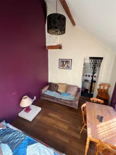 Duplex Bazilles, Esprit bohème et camaïeu mauve - 2
