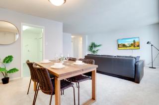 Bright Apt - Gym Access & Great Location - Arlington - 1