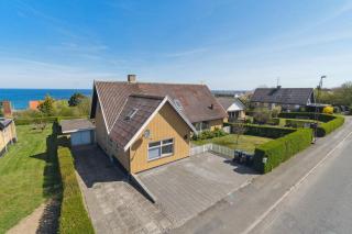 Modern Holiday Home With Sea View In Tejn - Sandkås - 0
