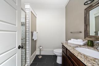 Relaxing Downtown Loft in the Heart of Macon - 5