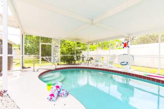 Flamingo Lounge - Pool, Firepit, Grill, Sleeps 10 - Largo - 0