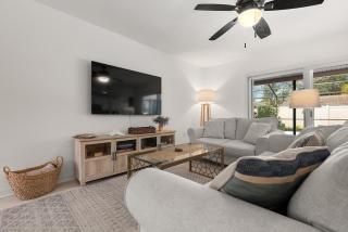 Stylish Home near Anna Maria Island Beaches - Heated Pool - Oasis - Bradenton - 2