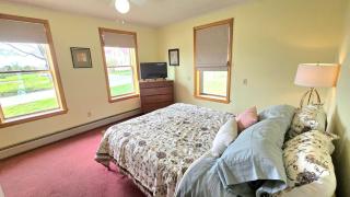 Huge Yard, Screened Gazebo Near Bangor Concerts, Acadia, Hiking, ATVing, Snowmobiling - - 3