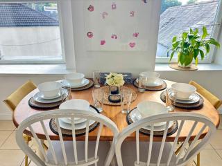 Treforest Apartment 3 Bedrooms - Next Station - Free Parking - 8