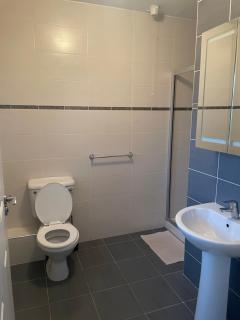 Keeloges House - - 3