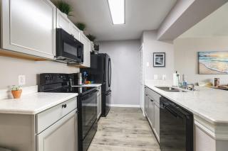 3BD Townhome with Pool 12mi to Disney and Universal - 4