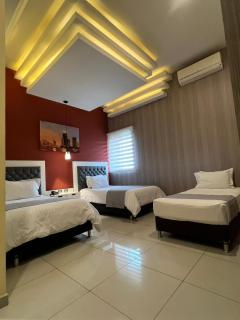 Mirago Hotel - - 8