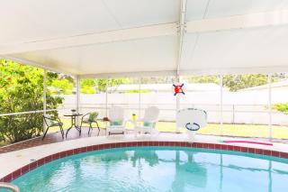 Flamingo Lounge - Pool, Firepit, Grill, Sleeps 10 - 4