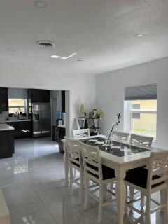 North Miami Vacation Home - 0