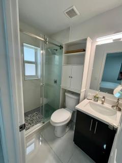 North Miami Vacation Home - 8