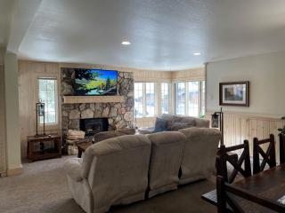 Mountainback 57 Den - Mammoth Lakes - 9