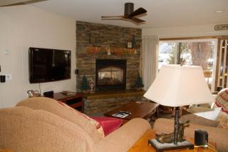 Mammoth Ski & Racquet Club #082 - 9