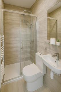 3-bed 3 bath Apartment Free Parking London Zone 2 5-mins London Bridge - 6