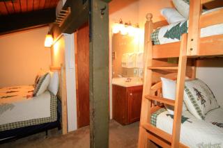 Discovery 4 #152, Loft, Pet Ok - Mammoth Lakes - 2