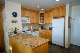 Mammoth Ski & Racquet Club #55, pet friendly - 9