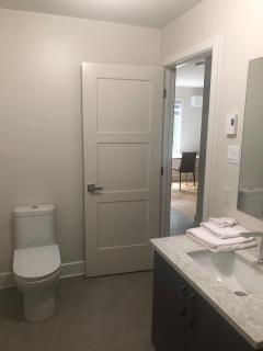 Peaceful oasis near airport private entrance - 7