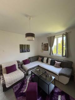 Deaf Valley Apartment 2 - 3