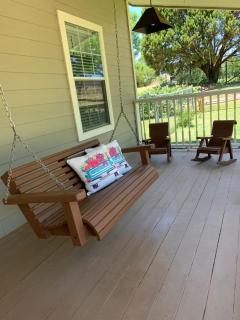 The Bluebonnet 2 Bedroom Family House - 7