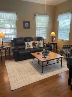 The Bluebonnet 2 Bedroom Family House - 5