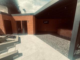 Luxury one bedroom apartment, high amenities - 2